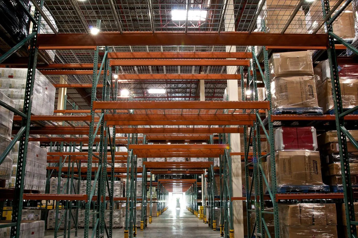 E-commerce & Retail — E-commerce