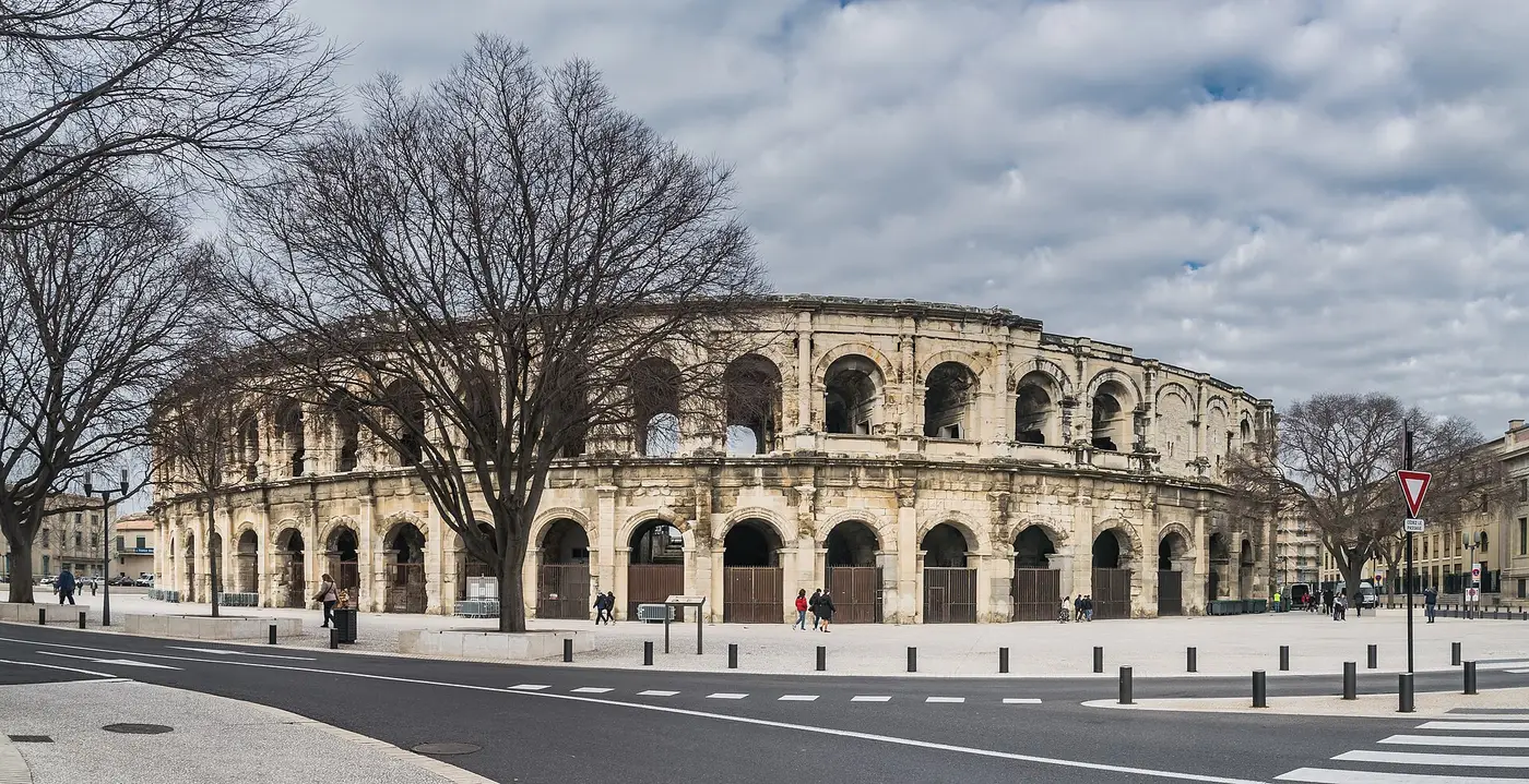 Nîmes — vue emblématique